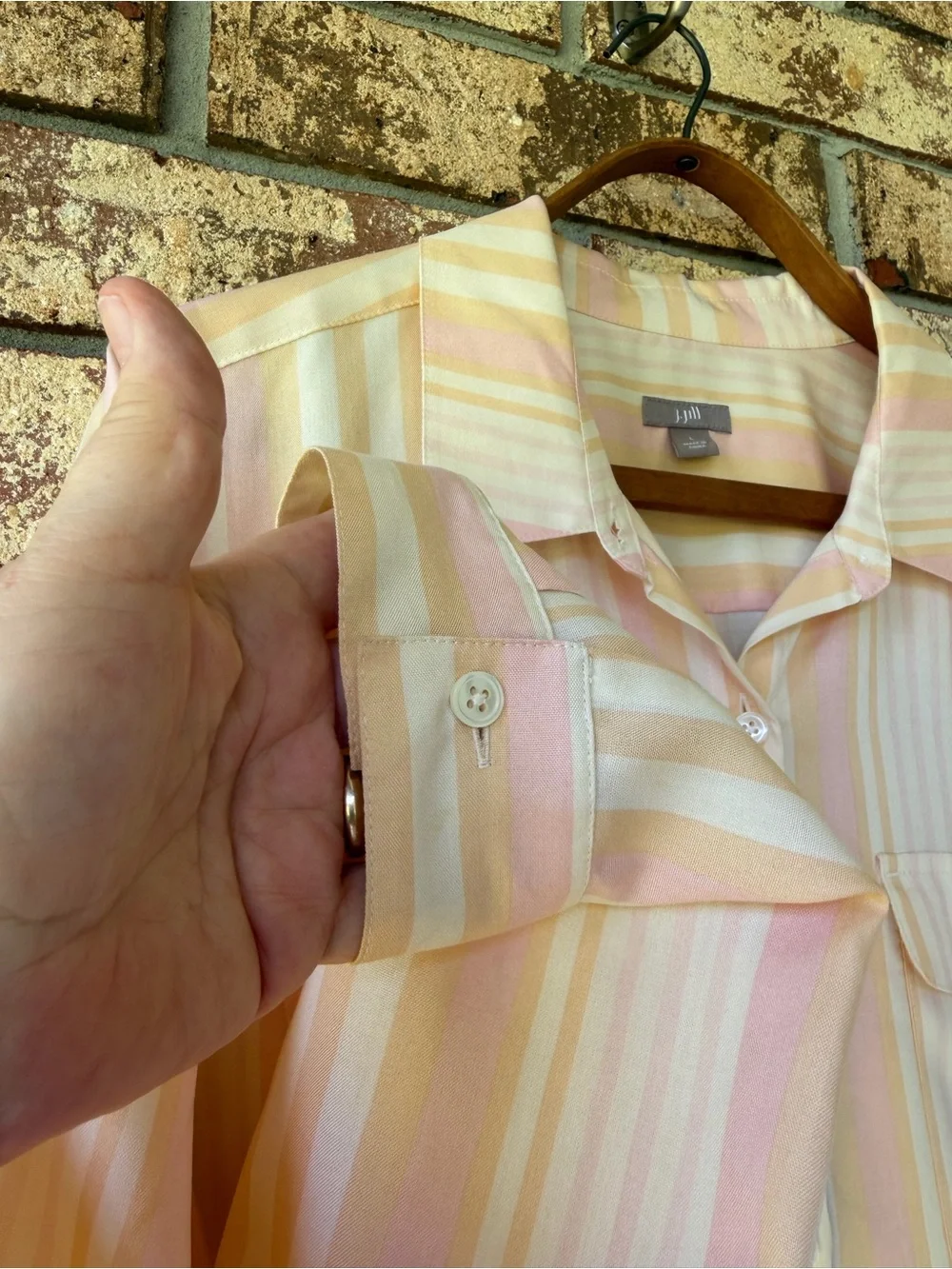 J. Jill Long Sleeve Button Up Top Women’s Size Large 100% Silk Beautiful!
